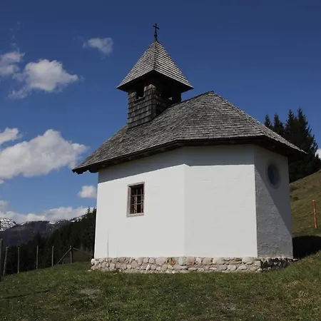 Hochhalt Huette 샬레