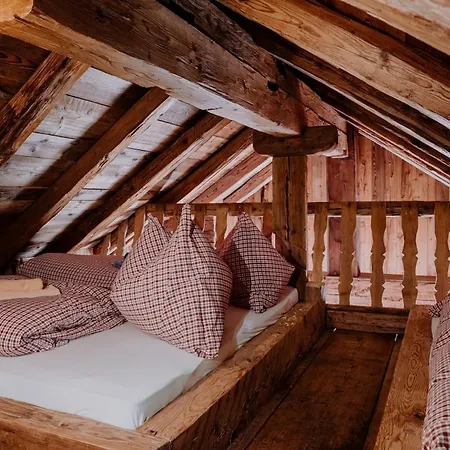 Hochhalt Huette シャレー