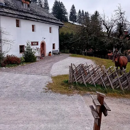 Hochhalt Huette *