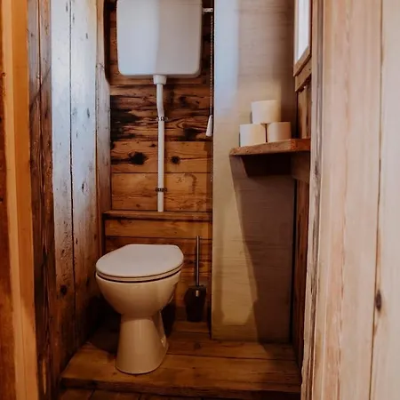 Hochhalt Huette シャレー