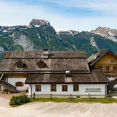 Hochhalt Huette Dağ evi *