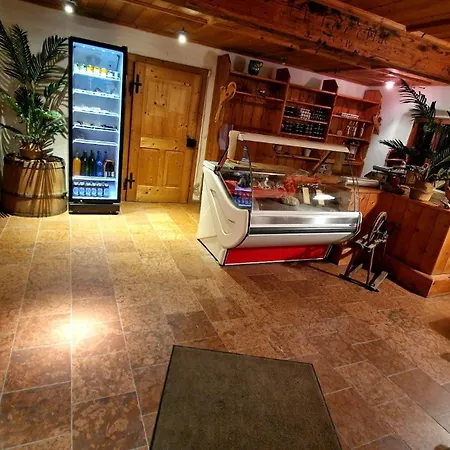 Alpesi faház Hochhalt Huette *